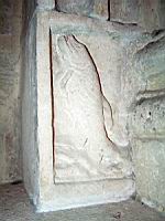 Lyon, Abbaye d'Ainay, Choeur, Sculpture, Dauphin